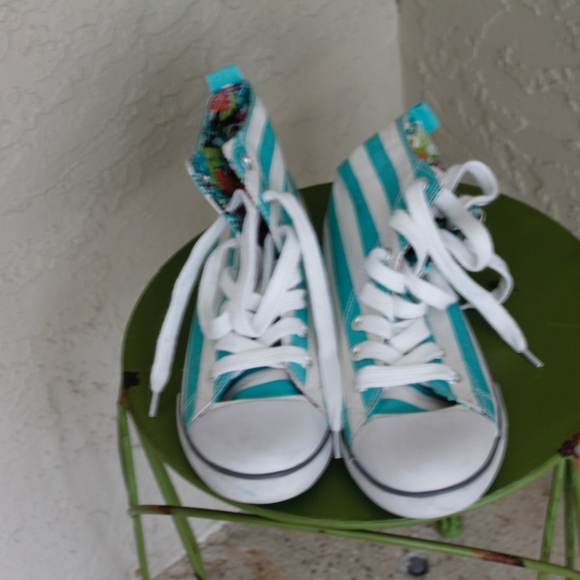 Aeropostale Shoes - 4/$20 Aeropostale blue and white striped high tops